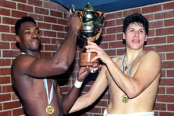 «Άσε μας να φύγουμε λίγες ημέρες για Πάσχα και θα πάρουμε το Κύπελλο»: Ο Φάνης Χριστοδούλου θυμάται το τρόπαιο του 1991 με τον Πανιώνιο