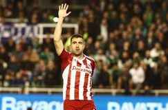 Ο Σωκράτης Παπασταθόπουλος πρωταγωνιστεί στις ήττες του Ολυμπιακού στο πρωτάθλημα