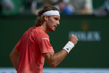 Ισοπεδωτικός ο Τσιτσιπάς, προκρίθηκε στον τρίτο γύρο του Μόντε Κάρλο