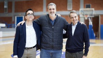 Η συνάντηση του Κυριάκου Μητσοτάκη με τον αθλητή με αναπηρία του Ερμή Σχηματαρίου, Παναγιώτη Τζαβέλλα (pics)