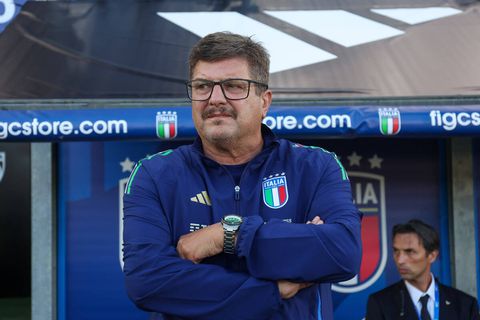 Όταν μία... κλωτσιά στον πισινό κόστισε 15.000 ευρώ στον Μπαλντίνι (vid)