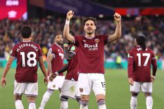 «Ανάσα» για τη Γουέστ Χαμ με μυθικό Μαυροπάνο που σκόραρε δις (vids)