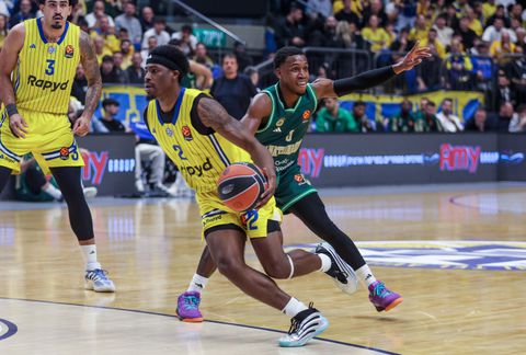 Αγωνία στη Μακάμπι Τελ Αβίβ για τον Τζίμι Κλαρκ ενόψει Χάποελ