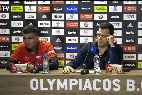 Ιτούδης προς τον team manager του Ολυμπιακού: «Αν δεν υπάρχει πρόβλημα κάνω εγώ τη μετάφραση» (vid)