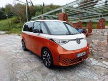 Στο τιμόνι του ηλεκτρικού VW ID. Buzz 77kW