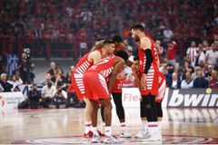 Το κλειδί και το αντικλείδι στην τσέπη του Κώστα Σλούκα - Οι προσαρμογές του Ολυμπιακού έφεραν την πρόκριση