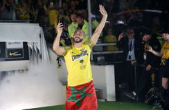 Η ανακοίνωση της ΑΕΚ για το μέλλον του Άμραμπατ, δεν ήρθε "πακέτο" με Τζαβέλλα