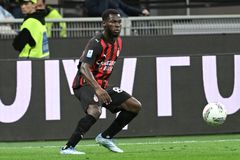 Η Νάπολι ενδιαφέρεται για μέσο της Μίλαν, κατόπιν επιθυμίας του Κόντε