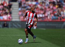 Συνεχίζονται οι συζητήσεις Γιουνάιτεντ - Μπρέντφορντ για τον Εμπεμό