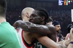 Ο Ναν μίλησε για την αγκαλιά του με τον Φουρνιέ: «Απλά δύο ανταγωνιστικοί παίκτες, καμία έχθρα»