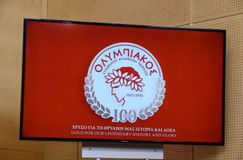 Με το σήμα των 100 χρόνων στη φανέλα έκαναν προπόνηση οι παίκτες του Ολυμπιακού