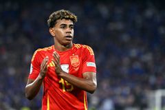 «Η γέννηση δύο θρύλων»: Η ιστορία πίσω από τις φωτογραφίες του Μέσι με τον Γιαμάλ