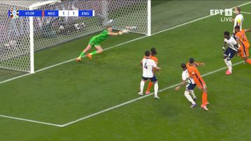 «Απειλεί» την εστία του Πίκφορντ με προβολή ο Φαν Ντάικ, μετά την σέντρα του Φέρμαν