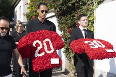 Ποιοι δεν ήταν στην κηδεία του Ζότα κι επισκέφθηκαν τη γενέτειρα του για να αποτίσουν φόρο τιμής