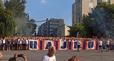 Πάρτι χιλιάδων Κροατών στο Σπλιτ για το ματς Χάιντουκ – ΠΑΟΚ – «Μέτρα ασφαλείας σαν να έρχεται ο Μπάιντεν» (vid+gallery)