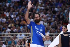 Η ΕΟΚ τίμησε τον Ντατόμε για την προσφορά του