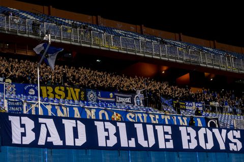 H πρώτη ανακοίνωση των «Bad Blue Boys» μετά τη δολοφονία: «Ένα μέλος μας δέχθηκε επτά μαχαιριές – Κροάτες, μην παίζετε με τις ζωές νέων ανθρώπων!»