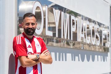 Γύρισε και επίσημα ο Δημήτρης Σιόβας στον Ολυμπιακό