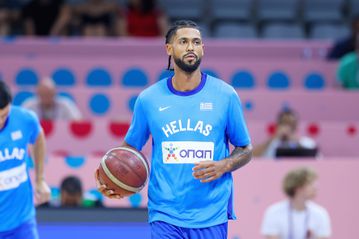 Ντόρσεϊ: «Μεγάλη τιμή να φοράω τη φανέλα της Εθνικής»