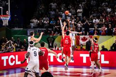 Υπόθεση χιλιοστών: Μετρούσε ή όχι το τρίποντο της Αμερικής που έστειλε στην παράταση τον μικρό τελικό; (vid)