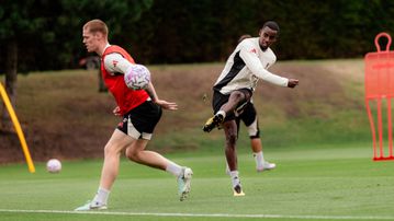 Ο Ίσακ ξεκίνησε προπονήσεις στη Λίβερπουλ