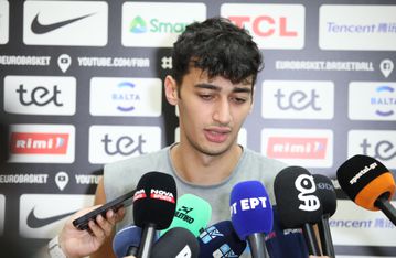 Σαμοντούροφ: «Θα είναι ξεχωριστό το παιχνίδι κόντρα στην Τουρκία» (vid)