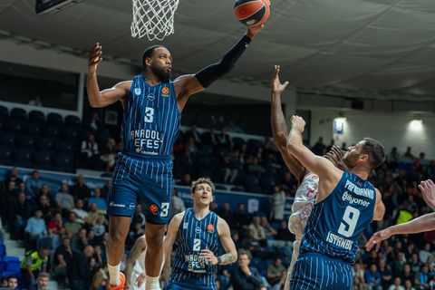 Λόιντ: «Γι΄ αυτό επέλεξα την Εφές - Λυπάμαι όλους τους προπονητές γιατί...»