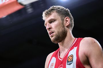 Βεζένκοφ: «Ωραία που επιστρέψαμε σπίτι»