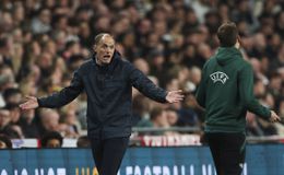 Έντονα παράπονα του Τούχελ: «Σιωπηλοί οι Άγγλοι οπαδοί, σε αντίθεση με τους Ουαλούς»