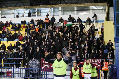 Οργανωμένοι οπαδοί ΑΕΛ Novibet: «Παίκτες, προπονητής και επιτελείο ντρόπιασαν το άλογο»