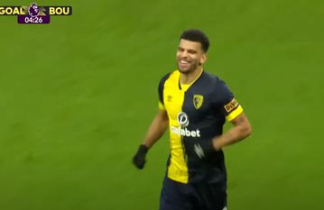 Έγραψε ιστορία η Μπόρνμουθ: Έφυγε για πρώτη φορά νικήτρια από το «Όλντ Τράφορντ»