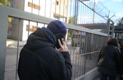 Οπαδός του Ολυμπιακού «κάρφωσε» τον 18χρονο για την επίθεση στον αστυνομικό