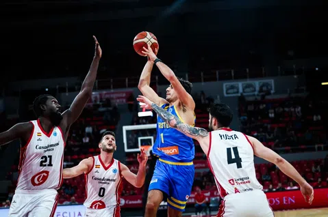 Με εκτελεστή Νίκολς και «διπλό» Βαν-Τούμπεργκεν το Περιστέρι «άλωσε» την Σαραγόσα