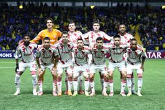 Ταλαιπωρία για την αποστολή του Ολυμπιακού: Καθυστέρησε η πτήση της επιστροφής από το Καζακστάν λόγω πάγου στα φτερά του αεροπλάνου