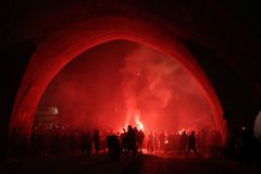 Έκαναν την «νύχτα - μέρα» οι οπαδοί του ΟΦΗ για τα 100 χρόνια