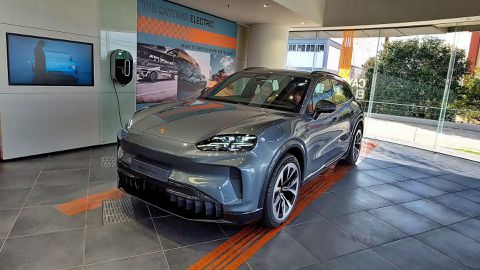 Βλέπουμε από κοντά την ολοκαίνουργια Porsche Cayenne Electric