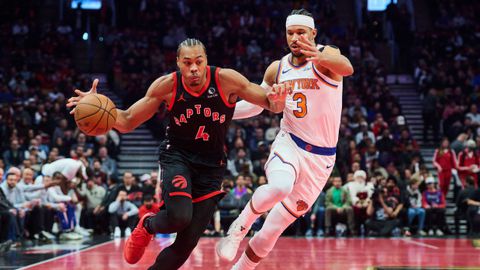 Εύκολη νίκη για τους Νικς στο Τορόντο