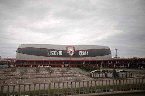 Το γήπεδο της Σάμσουνσπορ πριν το ματς με την ΑΕΚ μέσα από την κάμερα του Sportal (vid)