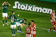 Με εξωτερικά φάλτσα… ασίστ στον αντίπαλο στο 92’