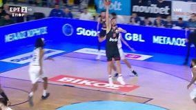 Απίστευτη πάσα του Παπανικολάου χωρίς να βλέπει και επικός πανηγυρισμός