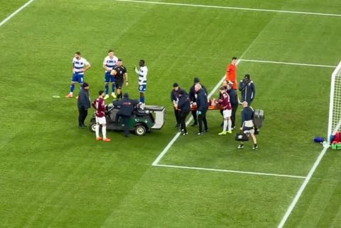 Σοκαριστικός τραυματισμός για τον Μαυροπάνο, αποχώρησε με φορείο