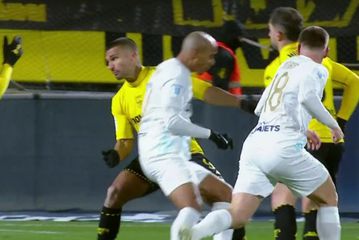 Αυτό είναι το ακυρωθέν γκολ του Ντούντου και η θύελλα αντιδράσεων που προκάλεσε (vid)