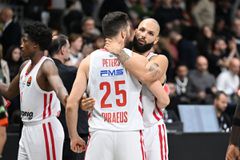 Δεν ήταν φιλοφρόνηση: Ήταν αναγνώριση Ολυμπιακού από τον Αταμάν