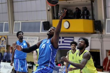 Από τον Ιωνικό Νικαίας στη Νίζνι ο Παρκς