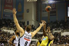 Το ντέρμπι της Θεσσαλονίκης στο επίκεντρο - Ο Ολυμπιακός φιλοξενεί στο ΣΕΦ το Μαρούσι