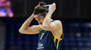 Ο Αλεξέι Σβεντ άργησε να κάνει Πρωτοχρονιά, πρόλαβε να κάνει έξι triple doubles (vids)