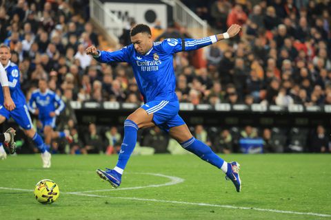 «Τρελά» λεφτά - Το ασύλληπτο ποσό που θα πληρώσει η Παρί Σεν Ζερμέν στον Εμπαπέ