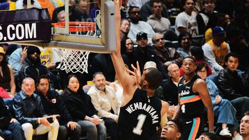 Υπερηχητικός Γουεμπανιάμα σημείωσε 25 πόντους σε μόλις 8 λεπτά (vid)