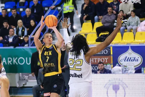 Πλήγμα για την ΑΕΚ - Εκτός δράσης ο Φλιώνης