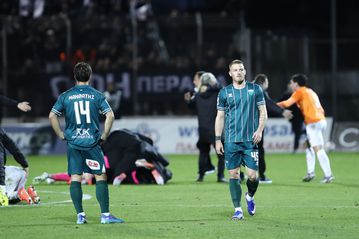 Οι φίλοι του Λεβαδειακού αποθέωσαν τους παίκτες, παρά τον αποκλεισμό από τον ΟΦΗ